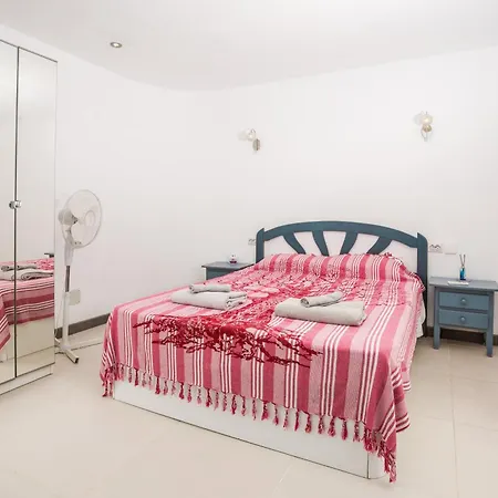 Casa Jardine Apartment *